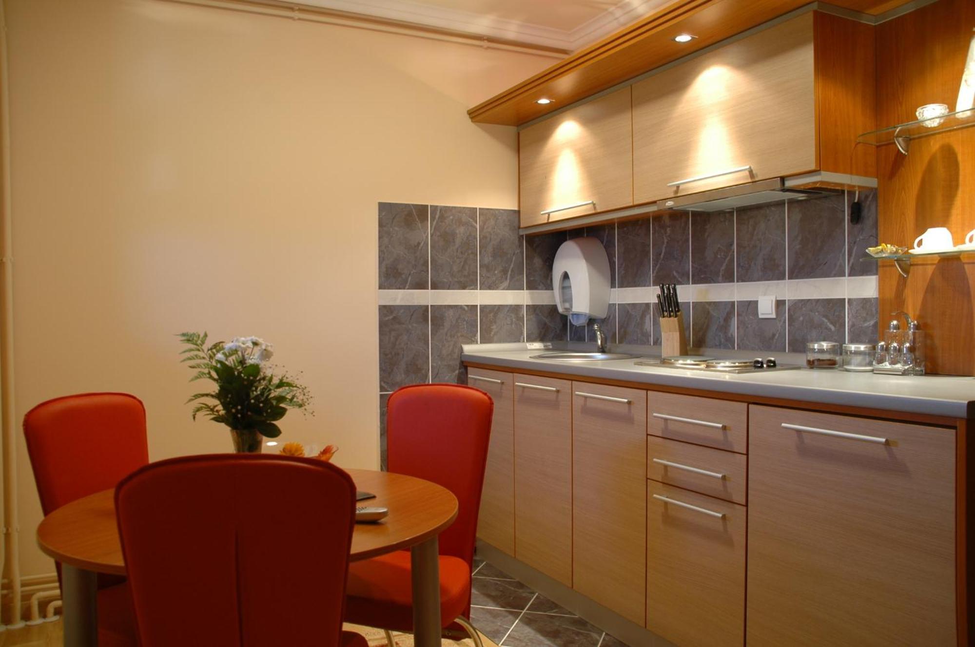 Hotel Tehnograd Kraljevo Exteriör bild